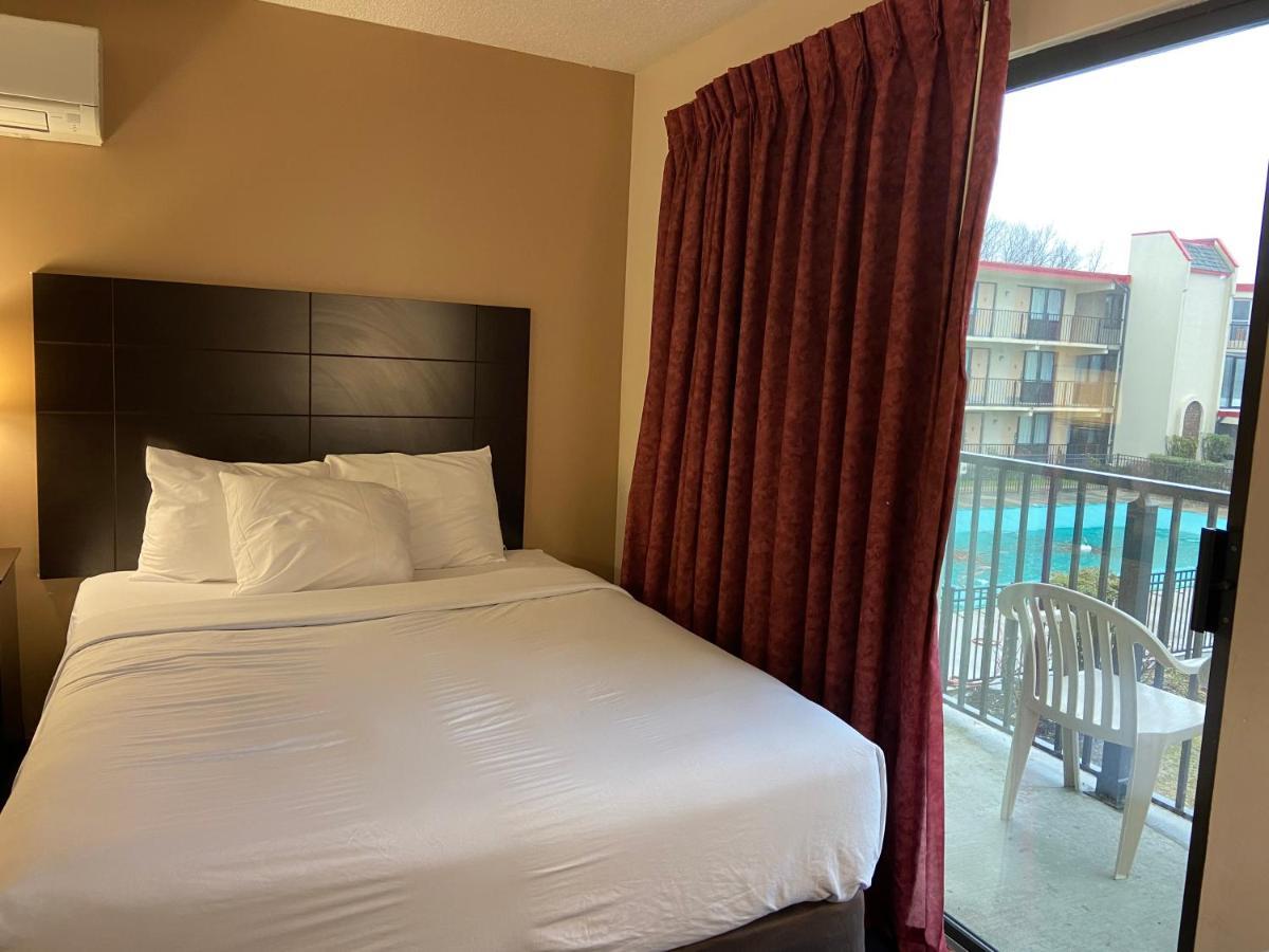 Econo Lodge Inn & Suites Рехобът Бийч Екстериор снимка