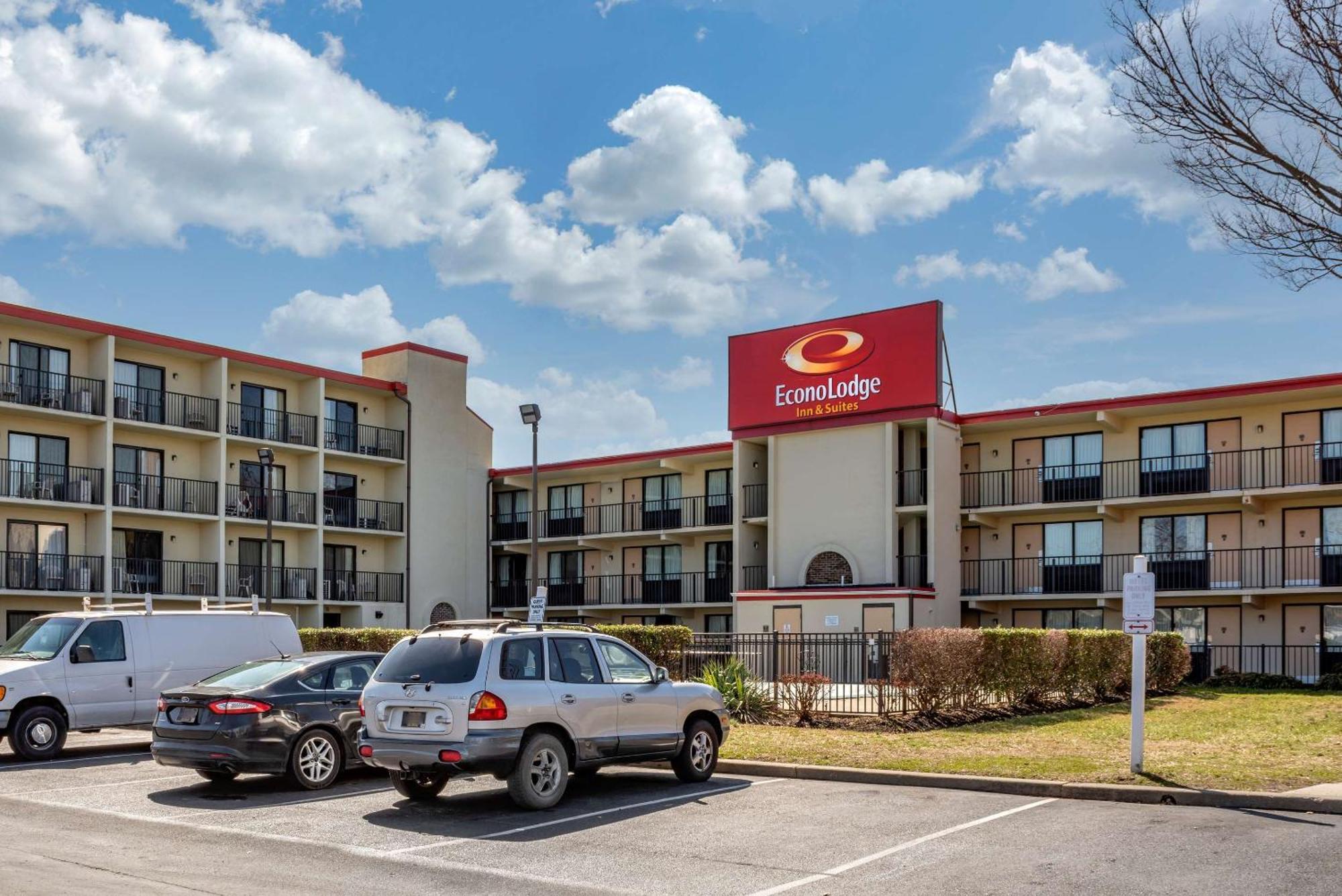 Econo Lodge Inn & Suites Рехобът Бийч Екстериор снимка
