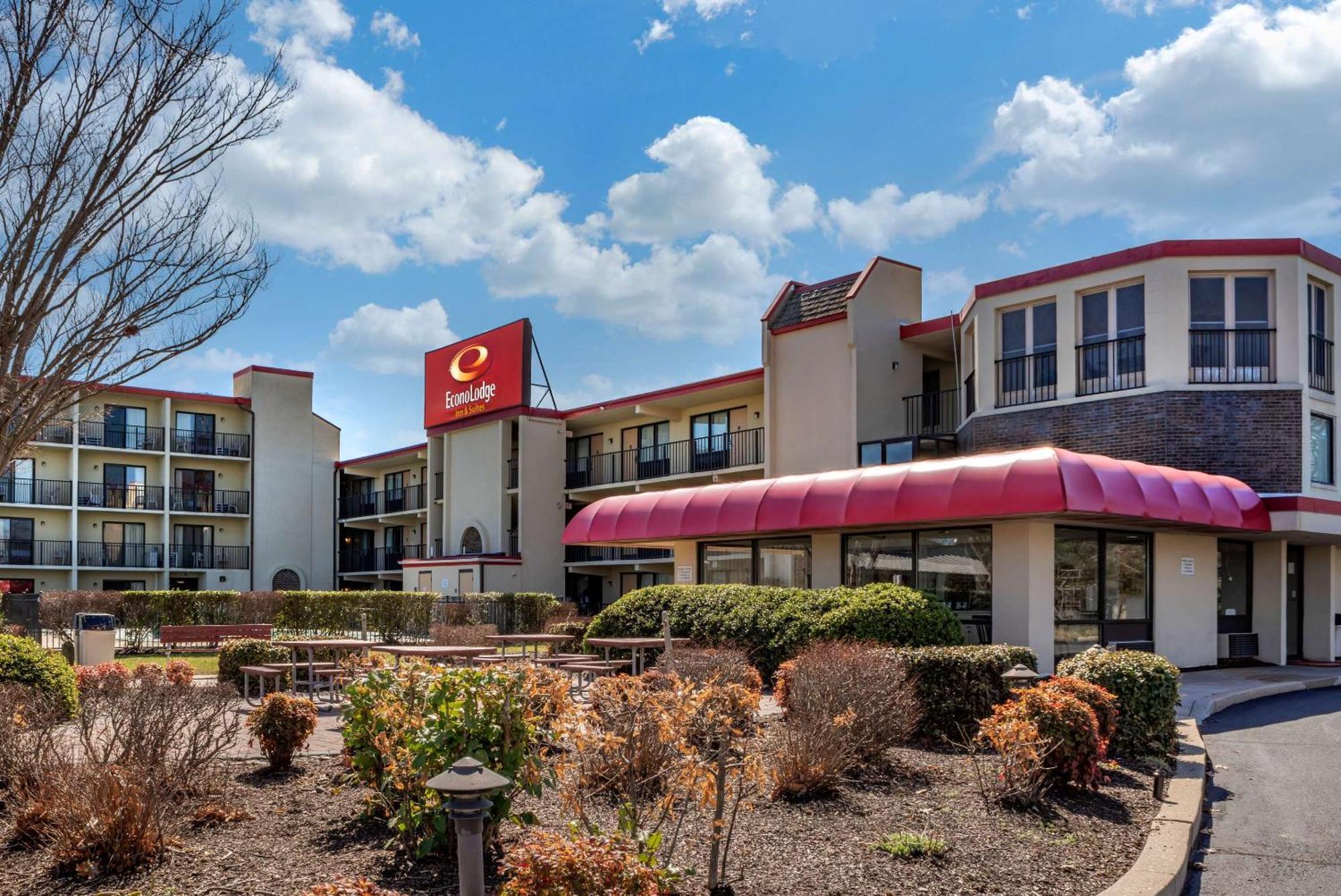 Econo Lodge Inn & Suites Рехобът Бийч Екстериор снимка